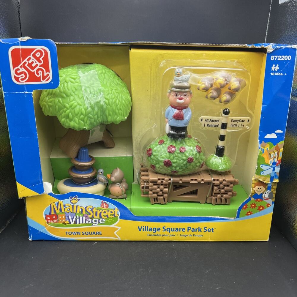 RARE Step 2 Main Street Village Square Park Set Town Square DAMAGED BOX HTF 2007